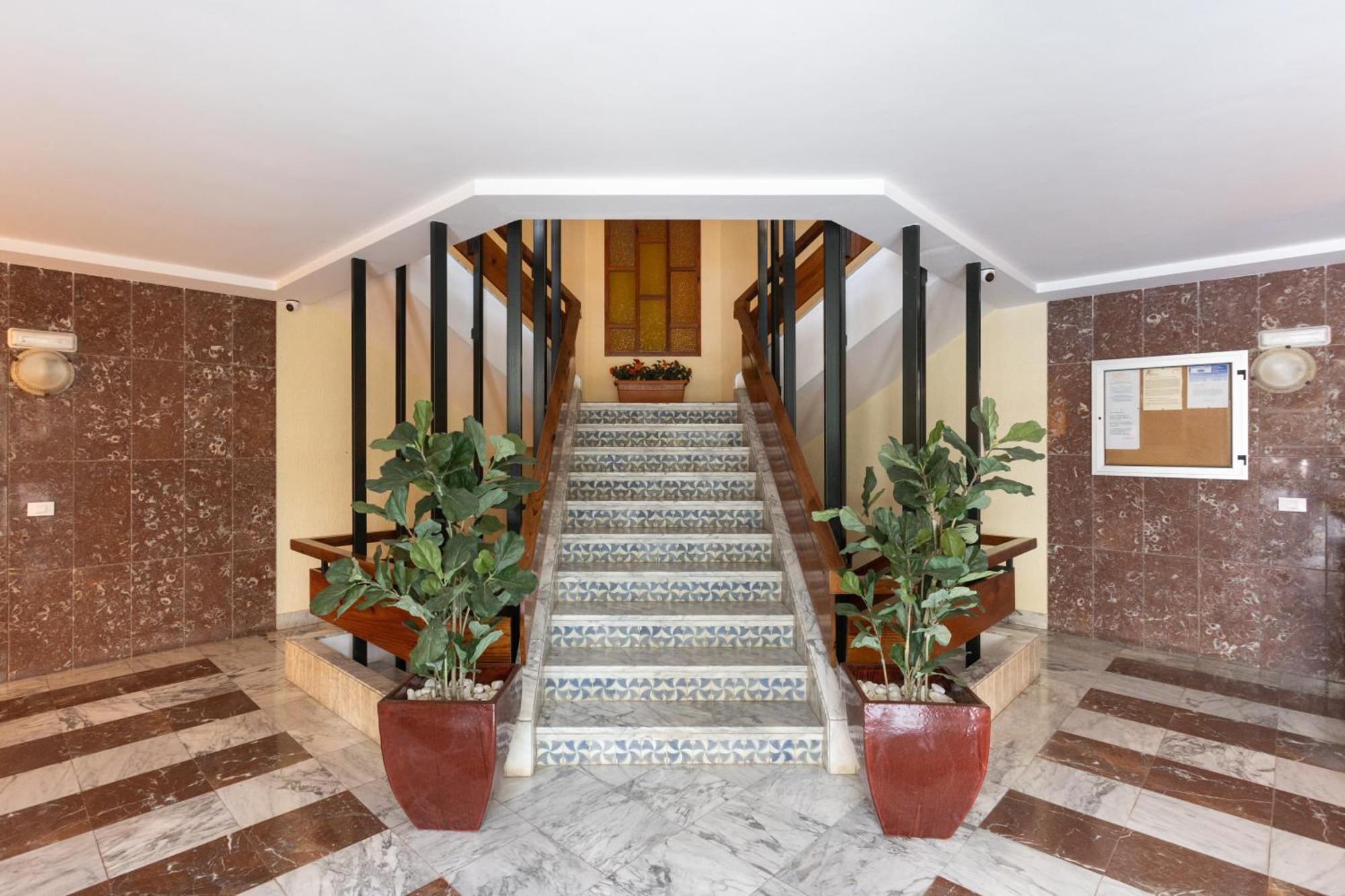 Classbnb - Seafront Apartment At Las Vistas Beach Arona  Exterior photo